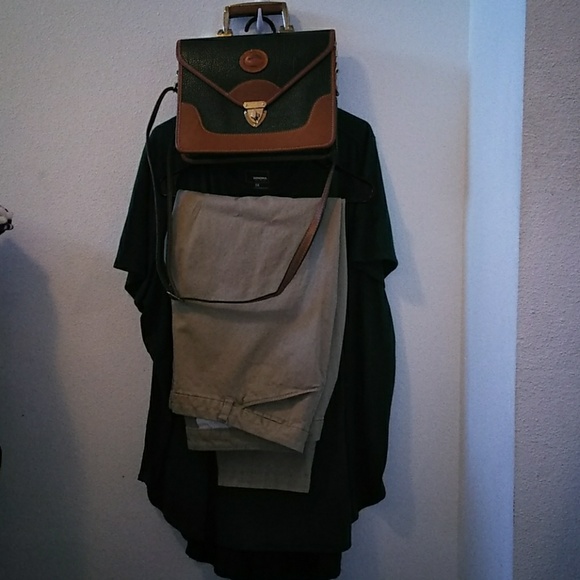 Dooney & Bourke Handbags - Purse